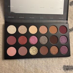 MORPHE 18R, Runway Ready, 18-shade eyeshadow palette, Matte, Shimmer, Metallic